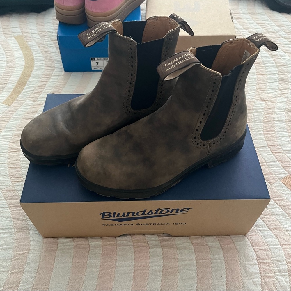 Blundstone Brown Ankle Chelsea Boots